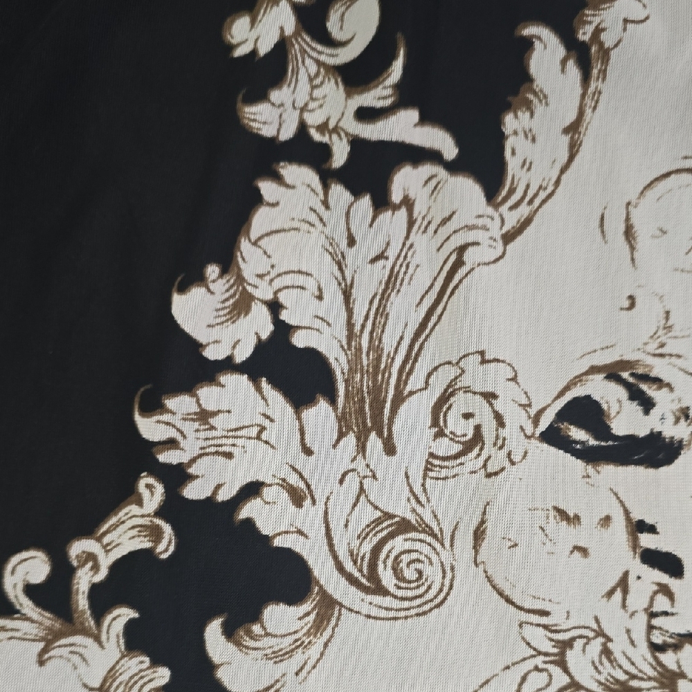 Chic Black and Cream Women's Blouse - Picture 6 of 6